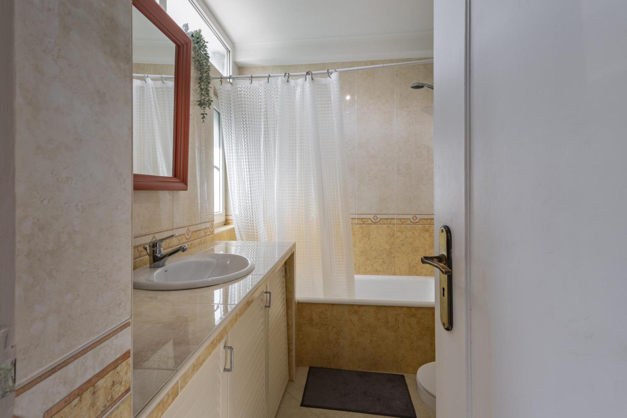 Mahouse Guesthouse Lisbon Bagian luar foto